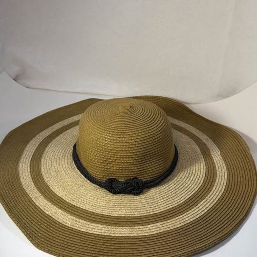 Women’s Oversized Sun Hat with Braided Detail
